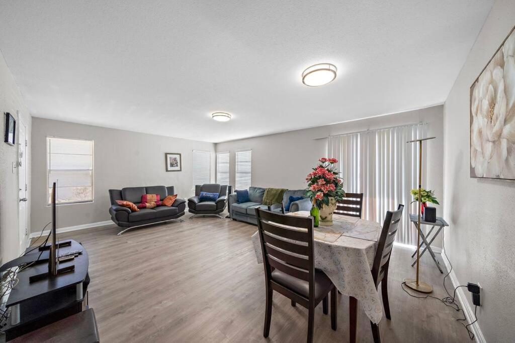 Appartement Cozy, Dedicated Workspace, Fast Wi-fi *